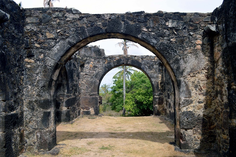Garcia D'Ávila Castle Arcades